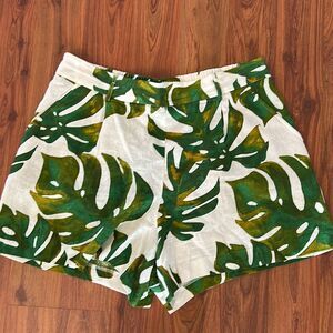 NWOT Joie green and white palm tree leave tropical linen and Rayon shorts L